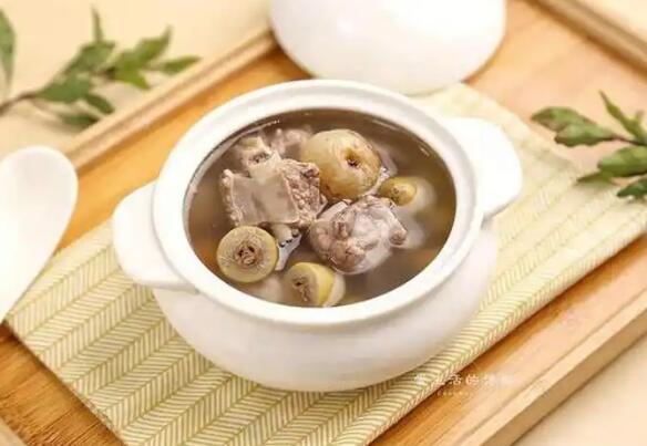 母乳期可以用足光散泡脚吗-哺乳期能用足轻松吗网- 哺乳期能足浴吗知识,分享哺乳期妇女可以用足光散泡脚吗